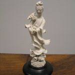 408 2135 FIGURINE